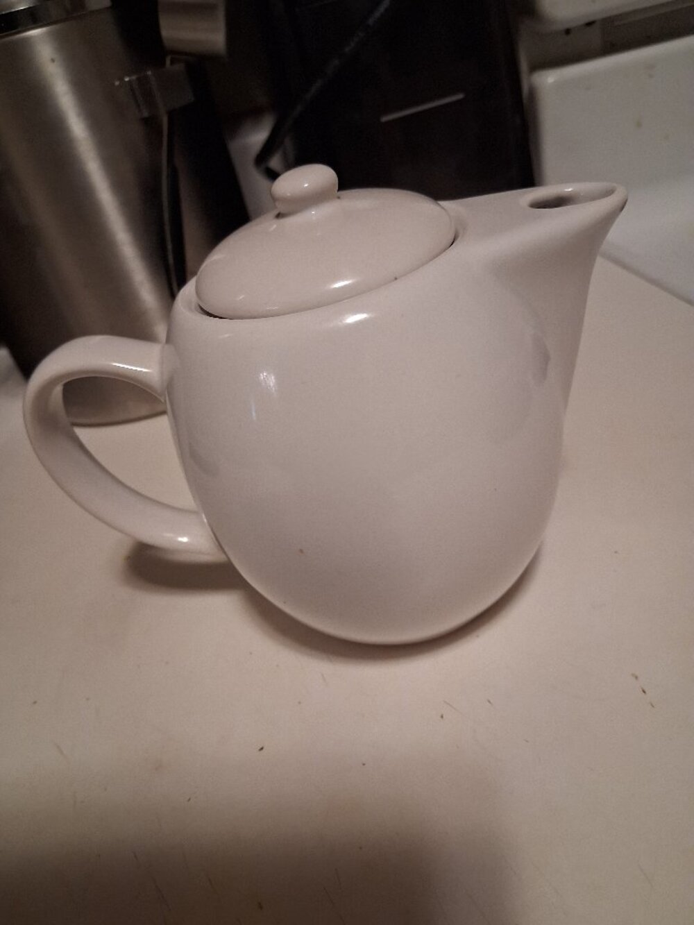 Mini Teapot with Loose Leaf Tea Infuser, 2 serve, excellent condition